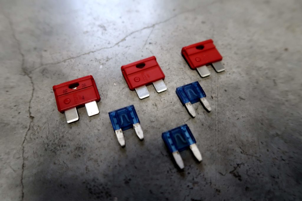 EAV_ZEKERINGEN_MINIATUURZEKERING_AUTOZEKERING